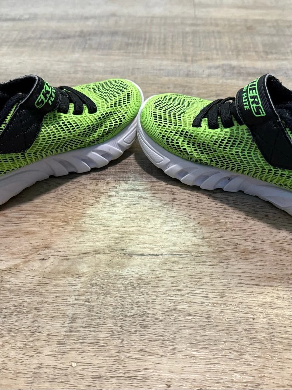 Skechers Kids' Flex-Glow Elite Light-Up Sneakers - Neon Green Size 11K